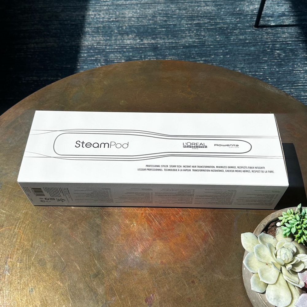 L'Oreal SteamPod Hair Styler in White